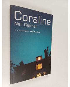 Kirjailijan Neil Gaiman käytetty kirja Coraline