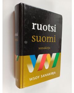 Kirjailijan Anja Sarantola käytetty kirja Ruotsi-suomi-sanakirja = Svensk-finsk ordbok