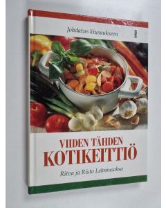 Kirjailijan Ritva Lehmusoksa käytetty kirja Viiden tähden kotikeittiö : johdatus kiusaukseen
