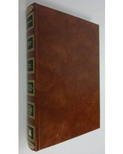 käytetty kirja Kirjavaliot : Bagley, Desmond : Erehdysten yö ; Eckert, Allan W. ; Ilveskissa ; Fielding, Joy : Kauniita unia, rouva Hunter ; Gilman, Dorothy : Rouva Pollifax parantolassa