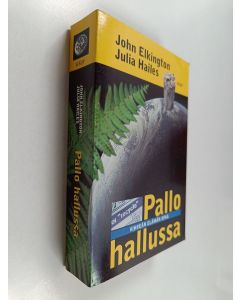 Kirjailijan John Elkington käytetty kirja Pallo hallussa : vihreän elämän opas