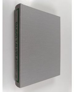 Kirjailijan Paavo Talvela käytetty kirja Muistelmat 1 : Sotilaan elämä