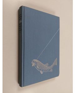 Kirjailijan Teuvo Hahl-Marjokorpi käytetty kirja Tuulta, tuntureita, taimenta