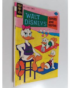 Kirjailijan Walt Disney käytetty teos Walt Disney's Comics and Stories vol. 37 no. 1