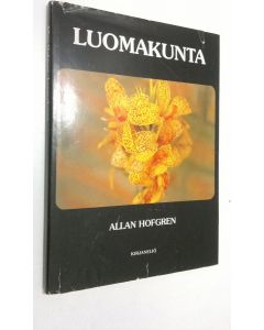 Kirjailijan Allan Hofgren käytetty kirja Luomakunta