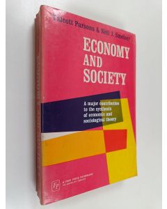 Kirjailijan Talcott Parsons käytetty kirja Economy, and society