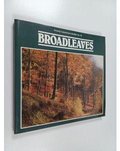 Kirjailijan Herbert L. Edlin käytetty kirja Broadleaves