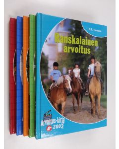Kirjailijan R. E. Toresen käytetty kirja Arvoituskirja -setti: 5 kirjaa v.2002-2006: Ranskalainen arvoitus, Hevoskuiskaajan arvoitus, San Silvon arvoitus, Murheellinen arvoitus, Arvoitus erämaassa.