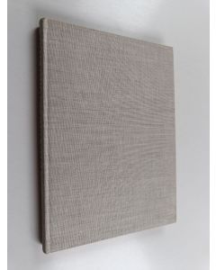 Kirjailijan Veikko Huovinen käytetty kirja Tapion tarhat : metsäpoliittista tarkastelua