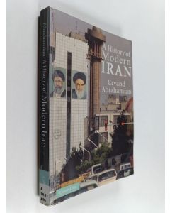 Kirjailijan Ervand Abrahamian käytetty kirja A history of modern Iran