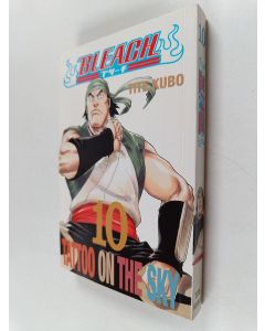 Kirjailijan Tite Kubo käytetty kirja Bleach, 10 - Tattoo on the sky (ERINOMAINEN)