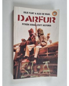 Kirjailijan Julie Flint käytetty kirja Darfur : pitkän sodan lyhyt historia