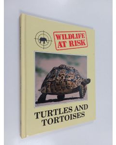 Kirjailijan Vassili Papastavrou käytetty kirja Turtles and tortoises