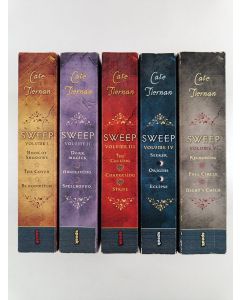 Kirjailijan Cate Tiernan käytetty kirja Sweep 1-5