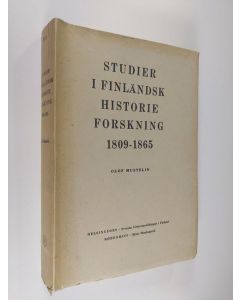 Kirjailijan Olof Mustelin käytetty kirja Studier i finländsk historieforskning 1809-1865