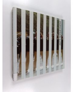 Kirjailijan Antti Nurmesniemi käytetty kirja Antti Nurmesniemi : ajatuksia ja suunnitelmia = to reflect and design