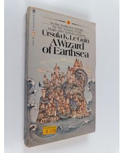 Kirjailijan Ursula K. Le Guin käytetty kirja A Wizard of Earthsea