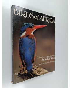 Kirjailijan John Karmali käytetty kirja Birds of Africa