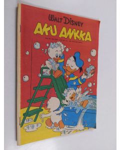 käytetty teos Aku Ankka nro 10/1977