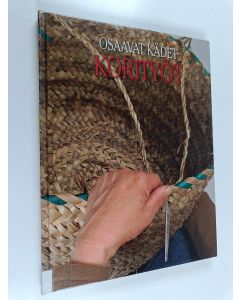 Kirjailijan Camí Santamera käytetty kirja Korityöt