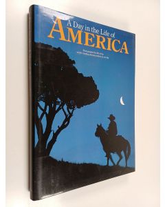 Kirjailijan Rick Smolan käytetty kirja A Day in the life of America
