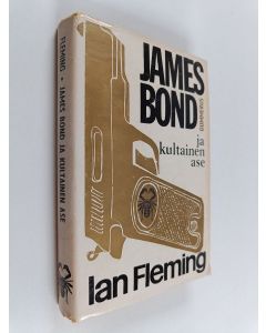 Kirjailijan Jan Fleming käytetty kirja James Bond ja kultainen ase