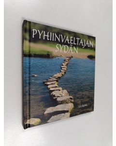 Kirjailijan Liz Babbs käytetty kirja Pyhiinvaeltajan sydän