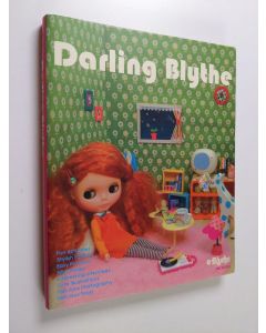 Kirjailijan Junko Wong käytetty kirja Darling Blythe