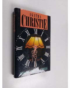 Kirjailijan Agatha Christie käytetty kirja Kuolema ilmoittaa lehdessä