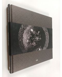 Kirjailijan Tomi Björck käytetty kirja Farang : modernia aasialaista