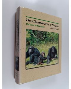 Kirjailijan Jane Goodall käytetty kirja The chimpanzees of Gombe : patterns of behavior