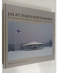 Kirjailijan Juha Ritari käytetty kirja Jalat tukevasti ilmassa : 50 vuotta maanpuolustus- ja kiltatyötä Utin hengessä : tarinallinen historiikki Kymenlaakson ilmailuperinteistä ja Kymenlaakson Ilmakillan toiminnasta vuosina 1966-2016