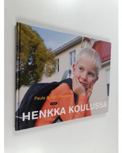 Kirjailijan Paula Havaste käytetty kirja Henkka koulussa