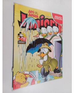 Kirjailijan Walt Disney käytetty teos Aku Ankka Juniori 10/2018