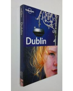 Kirjailijan Fionn Davenport käytetty kirja Dublin (englanninkielinen)