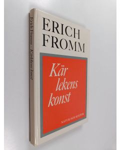 Kirjailijan Erich Fromm käytetty kirja Kärlekens konst