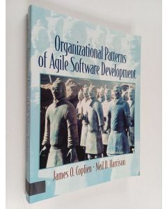 Kirjailijan James O. Coplien käytetty kirja Organizational patterns of agile software development