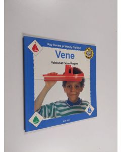 Kirjailijan Kay Davies käytetty kirja Vene