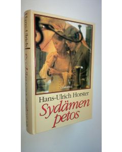 Kirjailijan Hans-Ulrich Horster käytetty kirja Sydämen petos