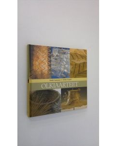 Kirjailijan Tuula Launonen käytetty kirja Olkiaarteet