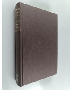 Kirjailijan Peter Hajdu käytetty kirja Finno-Ugrian Languages and Peoples