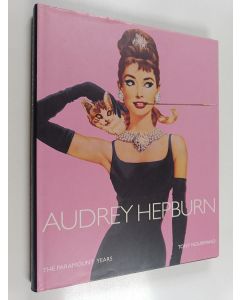 Kirjailijan Tony Nourmand käytetty kirja Audrey Hepburn - The Paramount Years