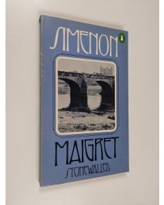 Kirjailijan Georges Simenon käytetty kirja Maigret Stonewalled