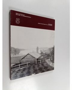 Kirjailijan Sylvi Sääski käytetty kirja Elämää Laitaatsillassa 1910- ja 1920-luvulla