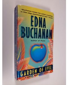 käytetty kirja Garden of evil