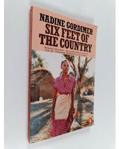 Kirjailijan Nadine Gordimer käytetty kirja Six feet of the country