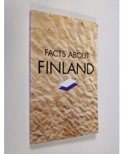 Kirjailijan Matti Eskola käytetty kirja Facts about Finland