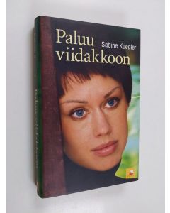 Kirjailijan Sabine Kuegler käytetty kirja Paluu viidakkoon