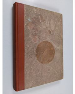 Kirjailijan Edgar Allan Poe käytetty kirja Punaisen surman naamio ja muita kertomuksia