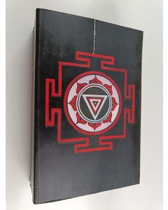 Kirjailijan Gregory David Roberts käytetty kirja The Mountain Shadow